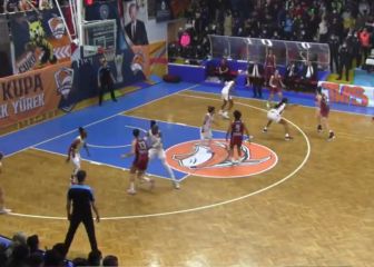 El gesto de una hinchada que indigna el mundo del basquet