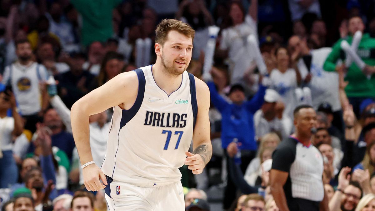Los Warriors llegaron a ponerse a 8 tras ir perdiendo de 29, pero los Mavs mejoraron en el rebote, anotaron los triples y tuvieron a un Doncic imperial. Habrá quinto partido.