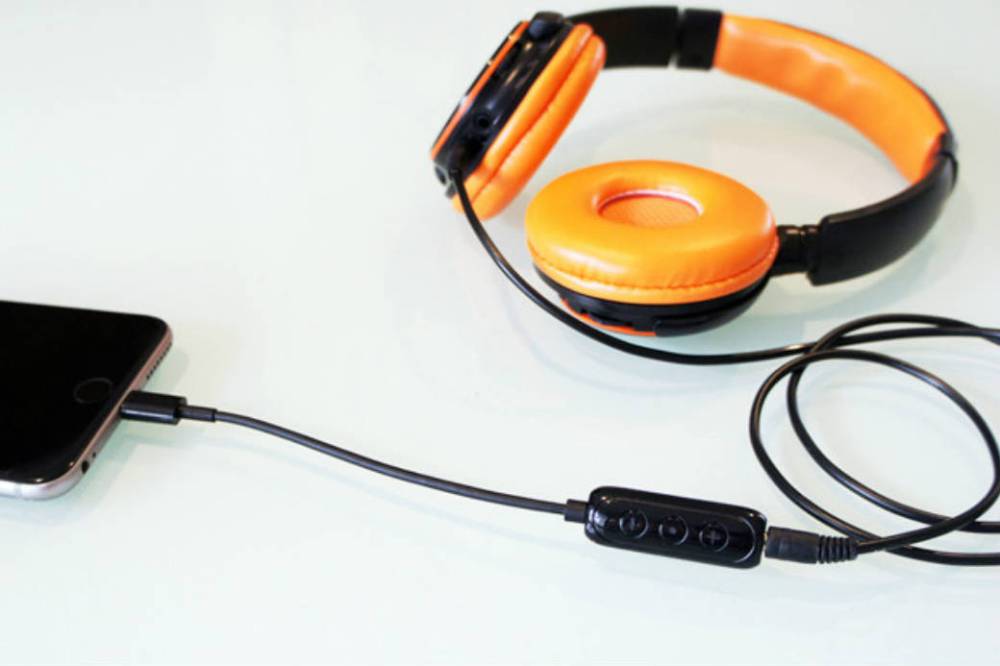 Con Amp.i.Am podrás usar tus auriculares minijack en el iPhone 7