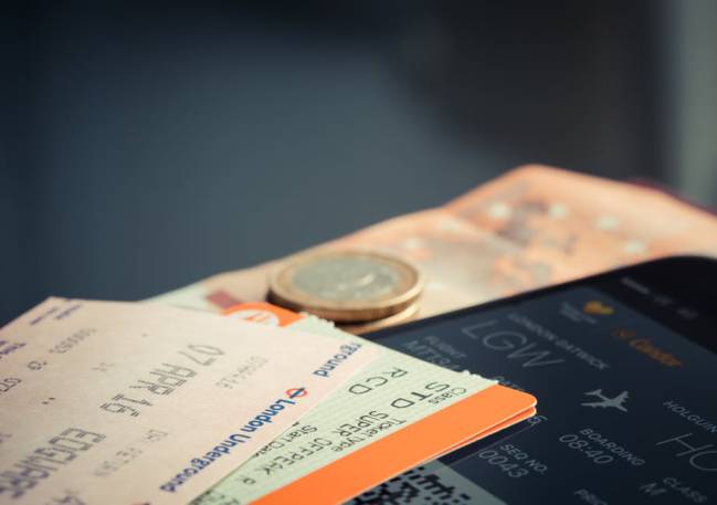 Tickets de transporte y billetes aéreos digitales en el móvil
