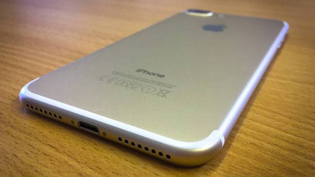 iphone 7 plus abajo