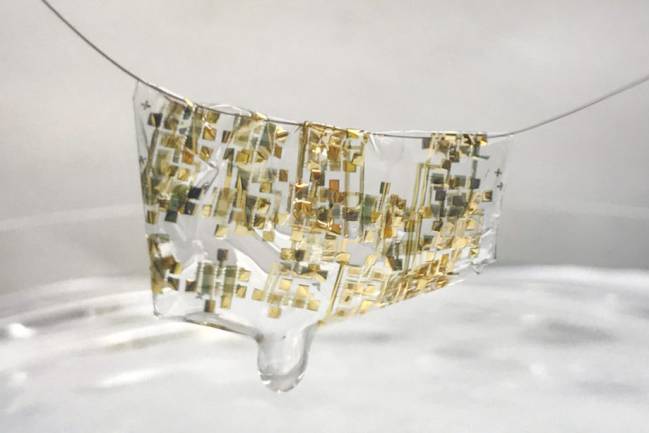 wearable biodegradable derritiéndose