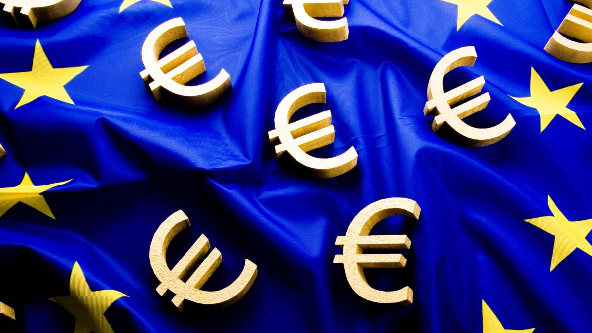 Europa le clava a Facebook una multa de 110 millones € por mentir sobre WhatsApp