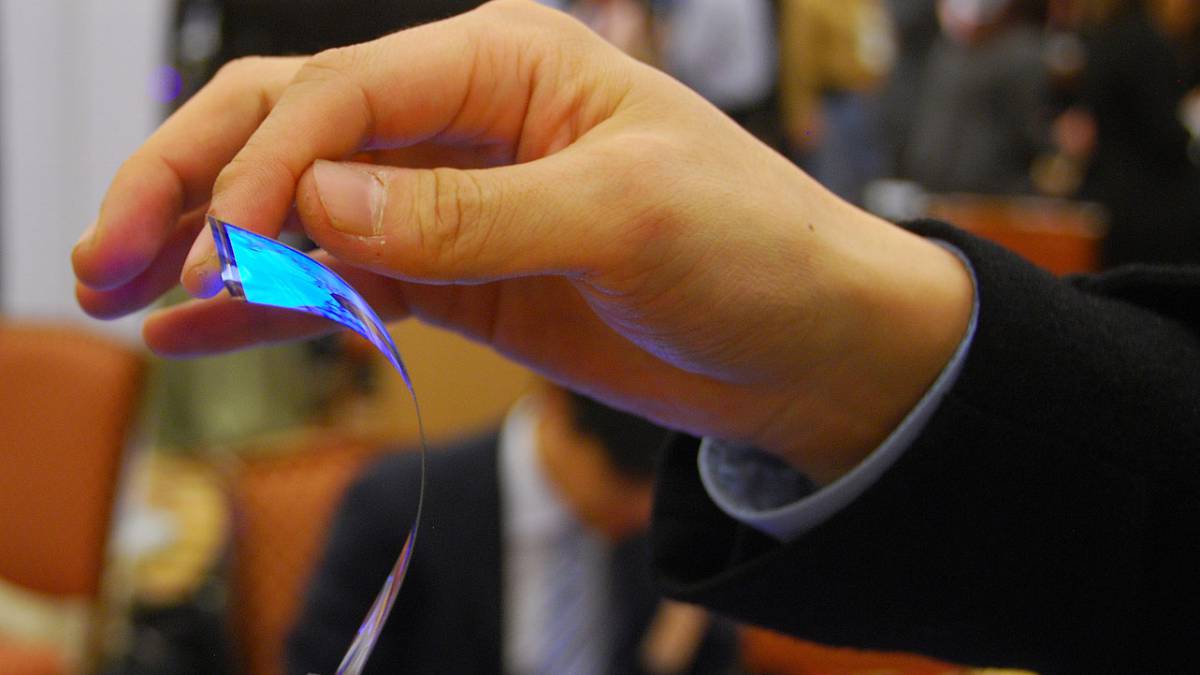 Samsung presenta sus nuevas pantallas OLED, elásticas y en 3D sin usar gafas
