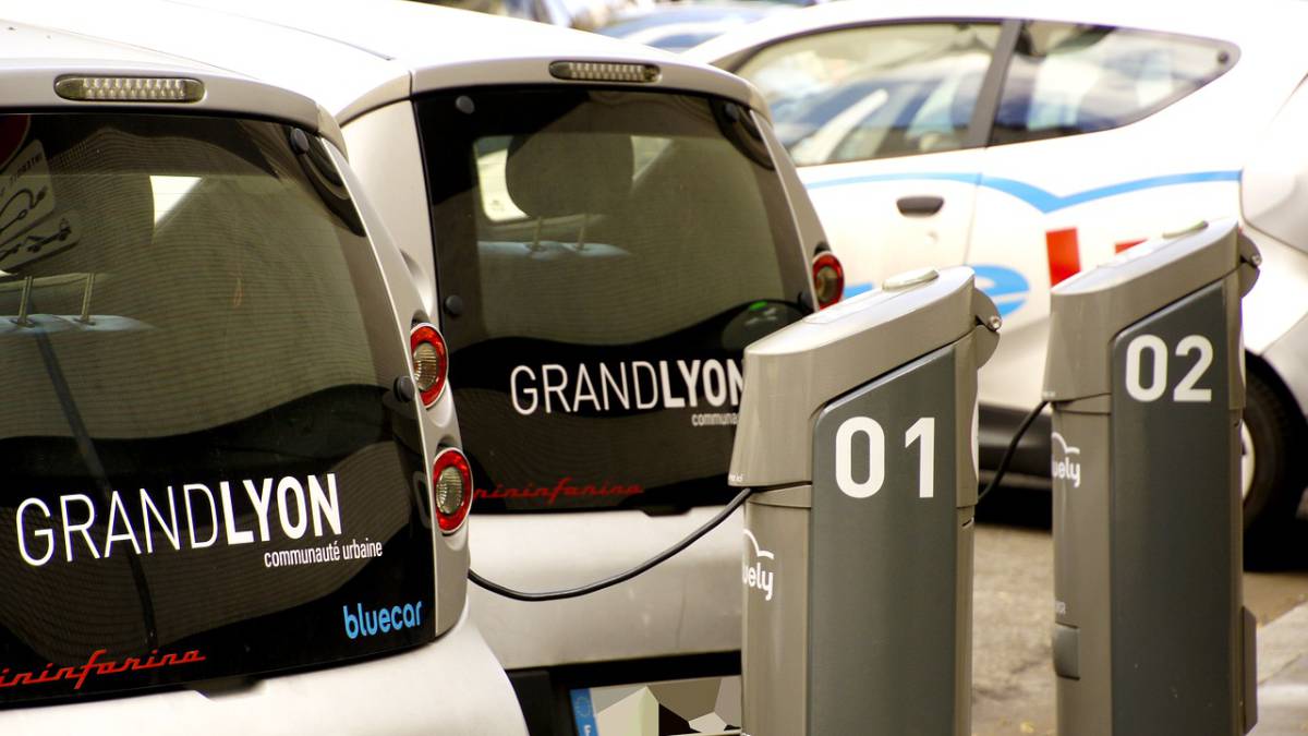 coche eléctrico lyon