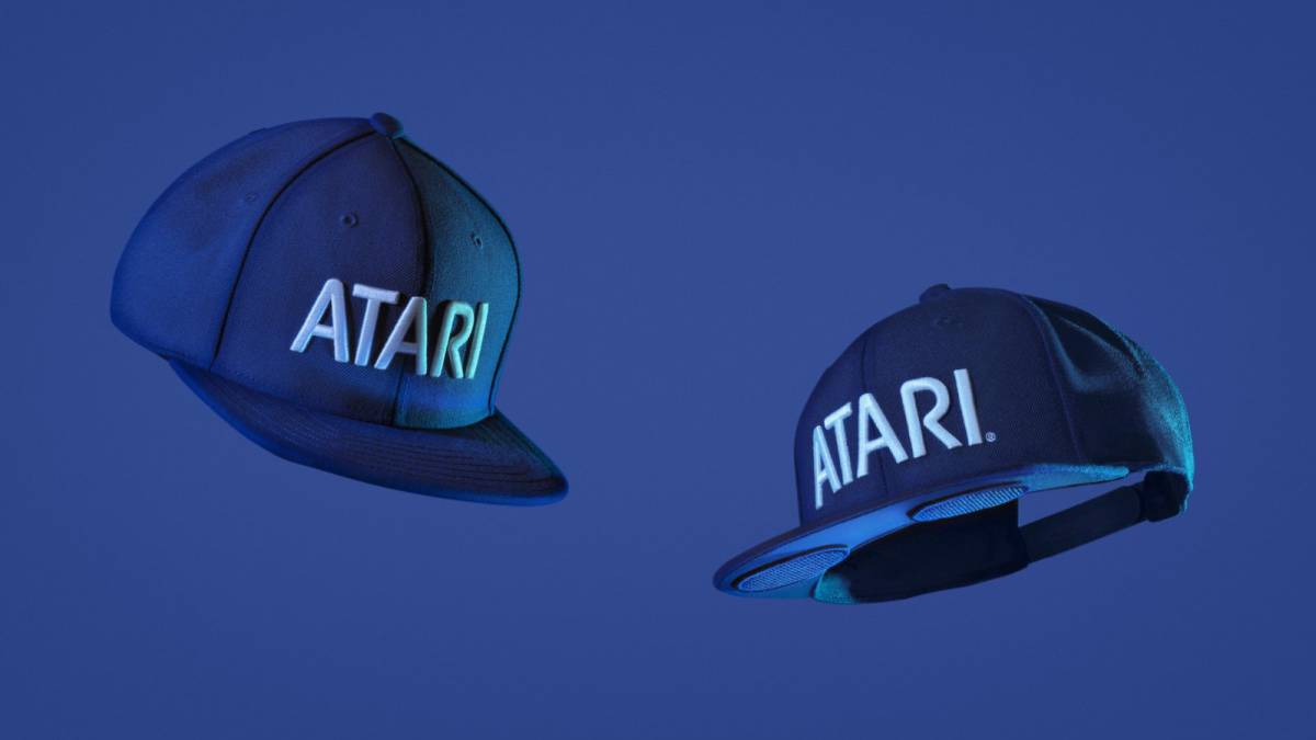 El WTF del día: la gorra con altavoces de Atari Speakerhat