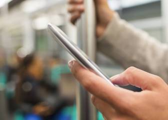 Podrás cargar tu móvil gratis en las estaciones del Metro de Madrid