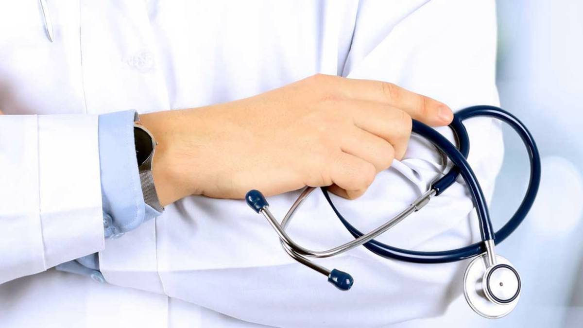 médico