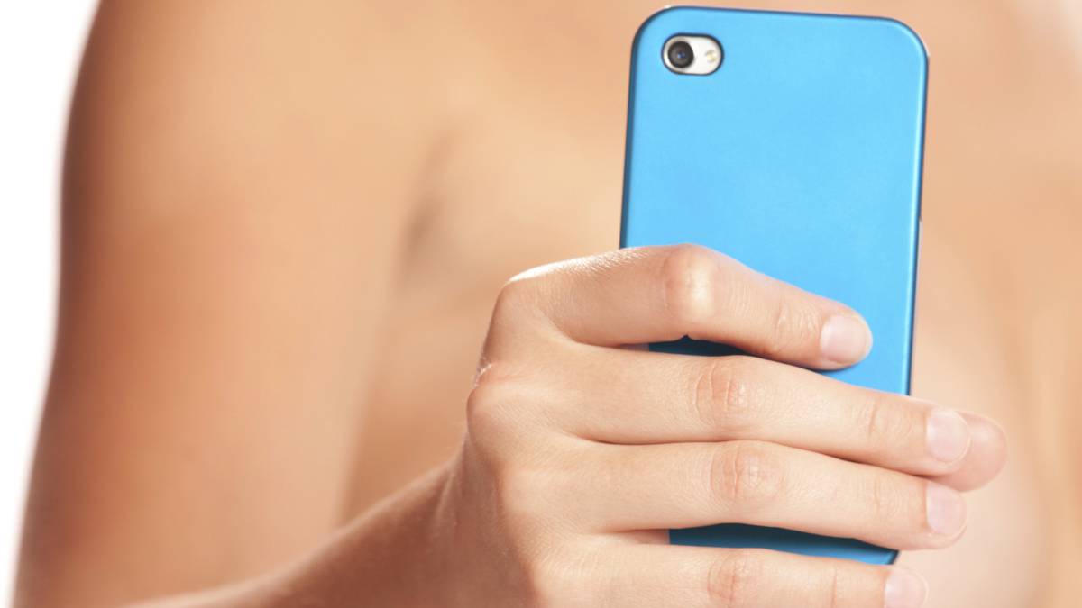 Empieza el programa Facebook contra el porno vengativo
