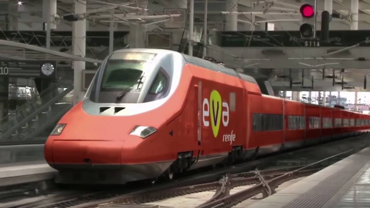 EVA, el nuevo AVE de RENFE con Wi-Fi y… ¿grupos de WhatsApp?