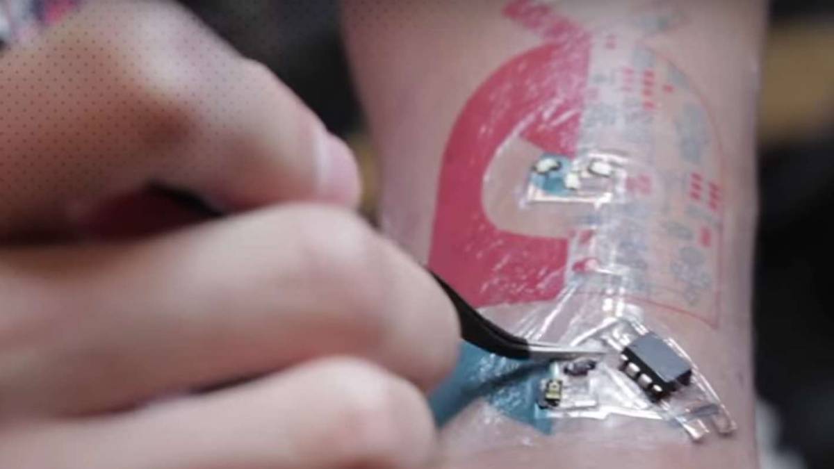 Evitar resacas por beber demasiado será posible con este tatuaje temporal