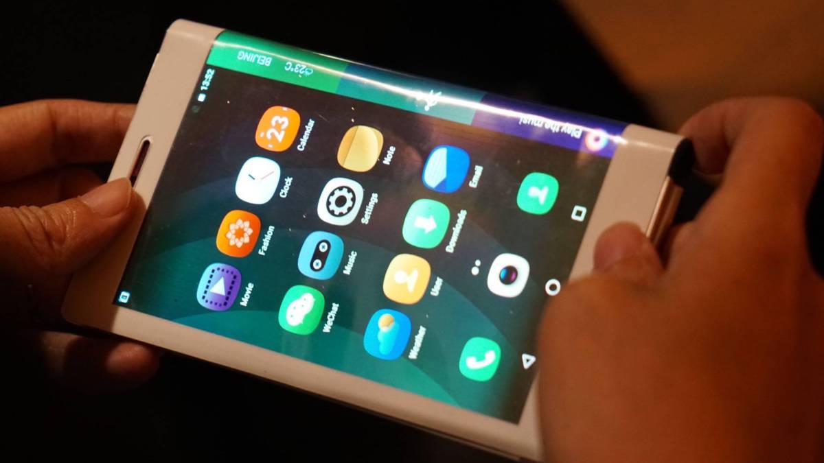 LG también trabaja en un móvil plegable como una cartera