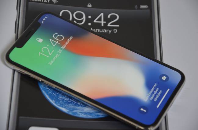 iPhone X