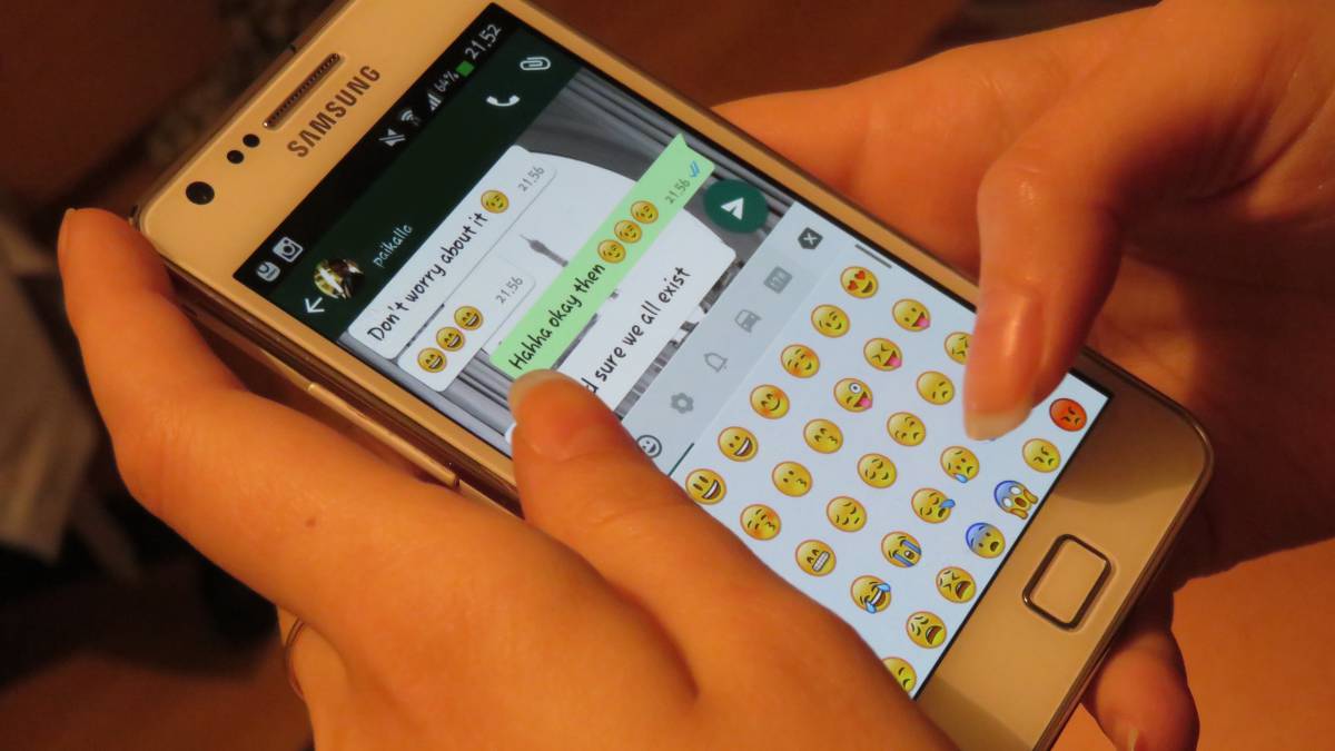 whatsapp emojis