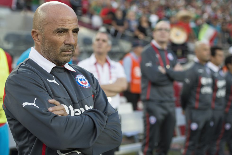 Sampaoli dona 5 mil dólares a equipo que dirigió en Perú