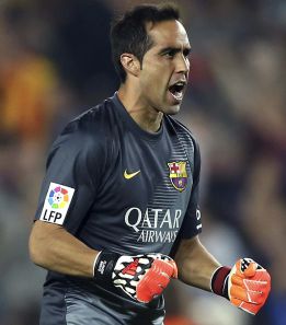 Claudio Bravo rompe la marca invicta de Víctor Valdés