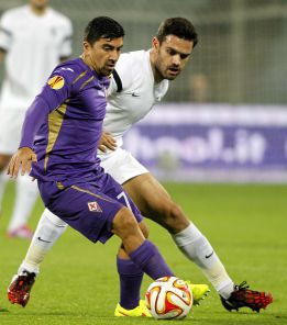 Fiorentina sufre para mantener su invicto en la Europa League