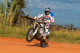 "Chaleco" López será operado y queda fuera del Rally Dakar
