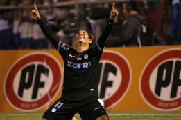 Villalobos renueva su contrato con Iquique por dos años más