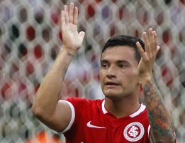 Charles Aránguiz es el jugador extranjero más caro en Brasil