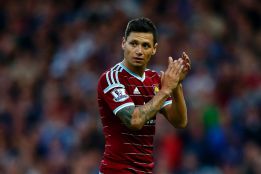 Mauro Zárate confirma su traspaso al QPR de Vargas e Isla
