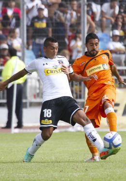 Toro quiere concretar su salida y Flores se queda