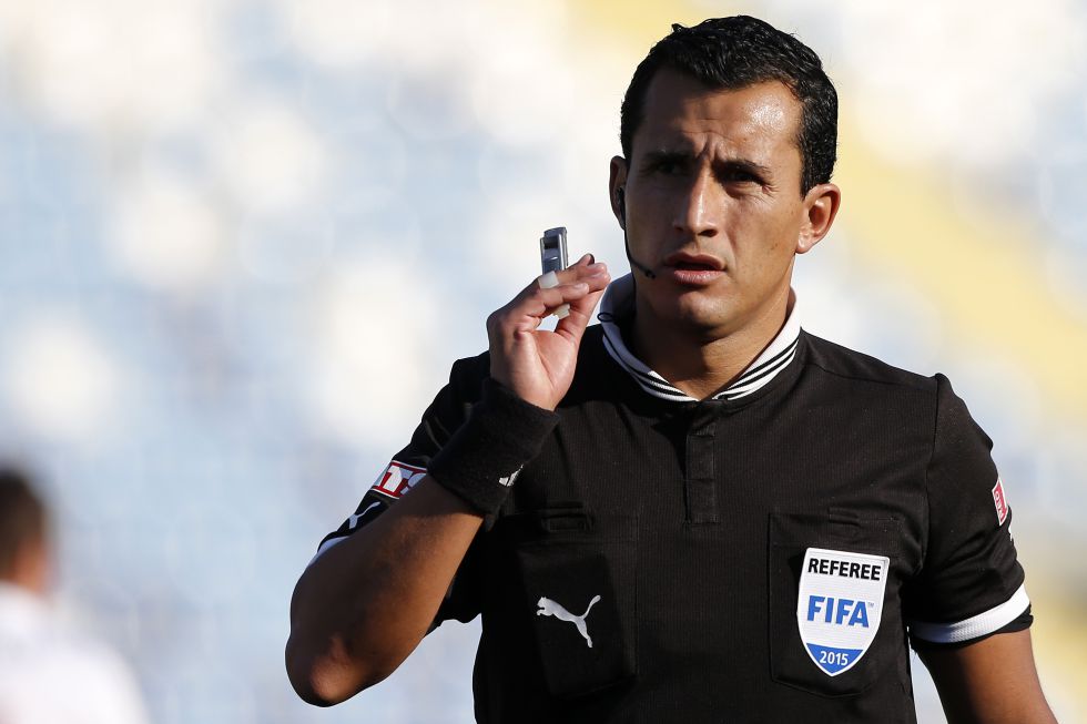 Un colombiano arbitrará a Palestino y Osses va a Ecuador