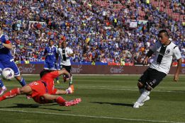 Colo Colo remonta con Paredes inspirado y vence a la U