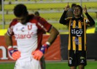 La U pierde, ahonda su crisis y tiene mínimas chances