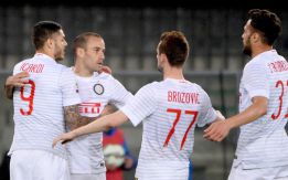 Inter de Gary Medel volvió al triunfo a costa del Verona
