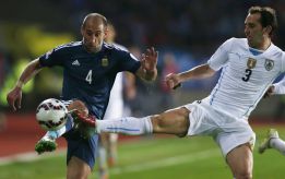 Zabaleta a Vidal: 'Es importante ser un poco más disciplinado"