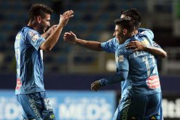 Calandria y Lezcano impulsan
a O'Higgins al subliderato