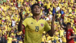 Gutiérrez y Cardona resuelven los líos de Colombia ante Perú