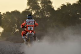 Una caída deja a Quintanilla fuera de la pelea por el título