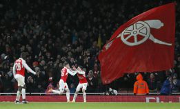 Arsenal de Alexis lo da vuelta y clasifica de ronda en la FA Cup