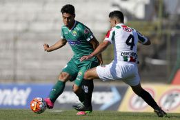 Palestino sufrió para lograr su primer triunfo del Clausura