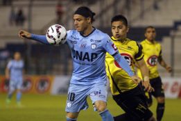 Villalobos arriesga severo castigo por escupitajo a rival