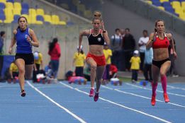 Jiménez triunfa en Ecuador y logra oro en 200 metros