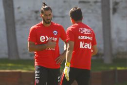 "Johnny Herrera da solvencia en todas las facetas del juego"