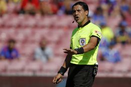 Felipe González, el futbolista
que se convirtió en árbitro