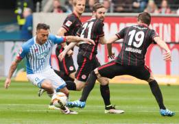 Vargas y Hoffenheim vuelven a vencer y se alejan del descenso
