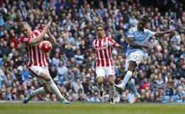 El City de Pellegrini supera al Stoke y piensa en la Champions