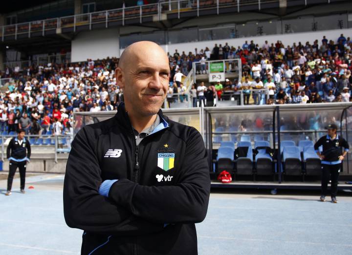 "Me da vergüenza ajena que
me comparen con Sampaoli"