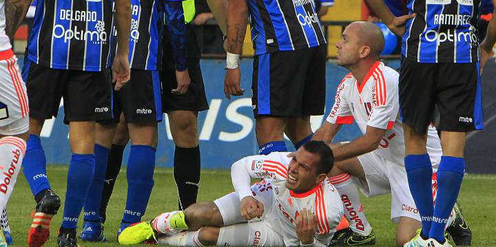 Ubilla sufre fractura de tibia y peroné ante Huachipato