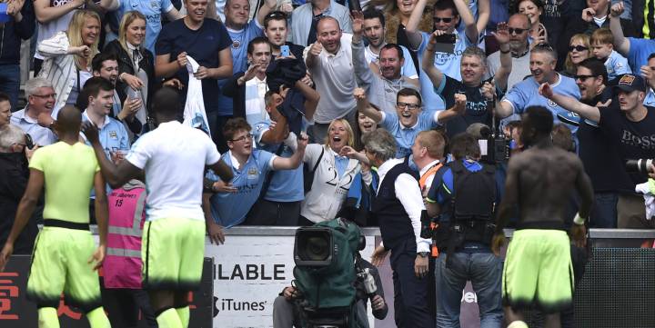 El especial regalo que Pellegrini le dio a un hincha del City