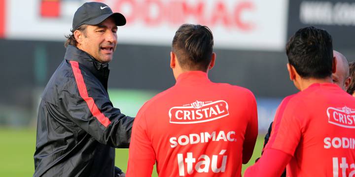 Pizzi adelanta la nómina de la Copa Centenario para hoy