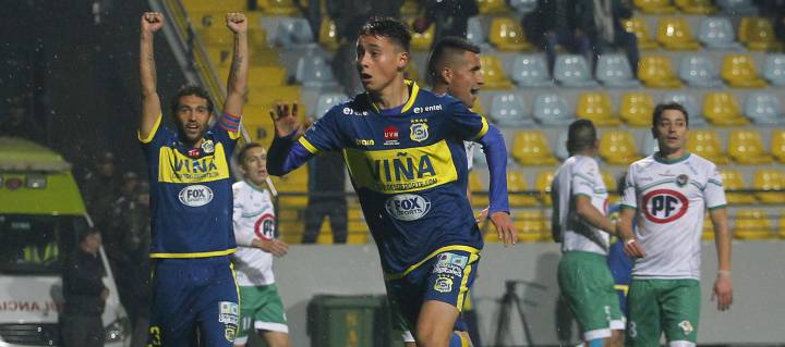 Everton vence a Puerto Montt y encamina el retorno a Primera