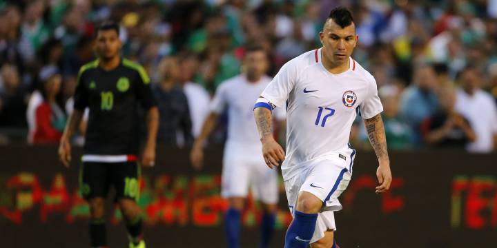 Medel fue reemplazado después de 600 días en la Roja