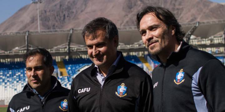 Fernando Vergara comenzó su ciclo como DT de Antofagasta
