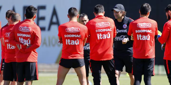 Chile entrena pensando en la gran debilidad mexicana